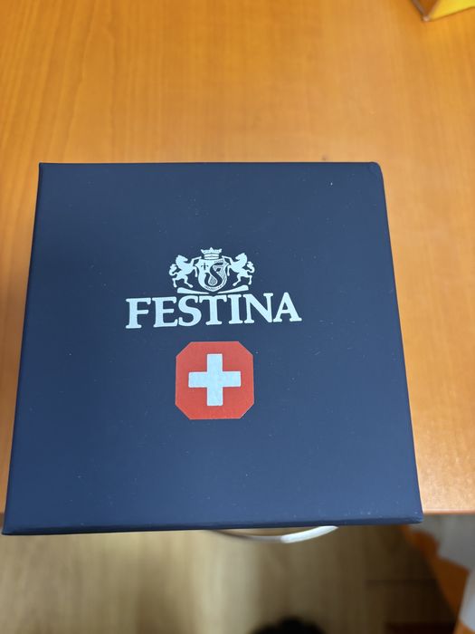 НОВ дамски часовник Festina Swiss made