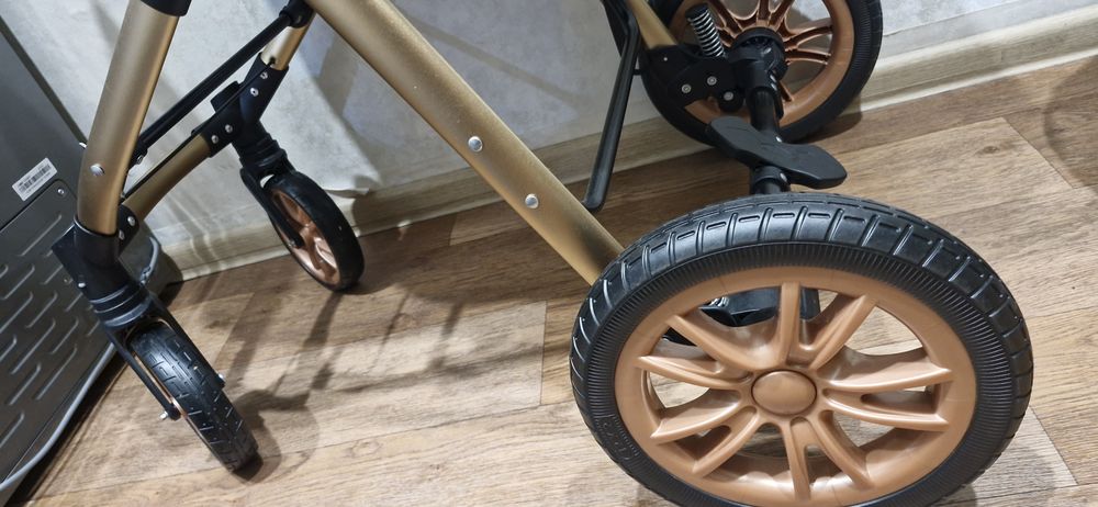 Коляска 2в1 в отличном состояние