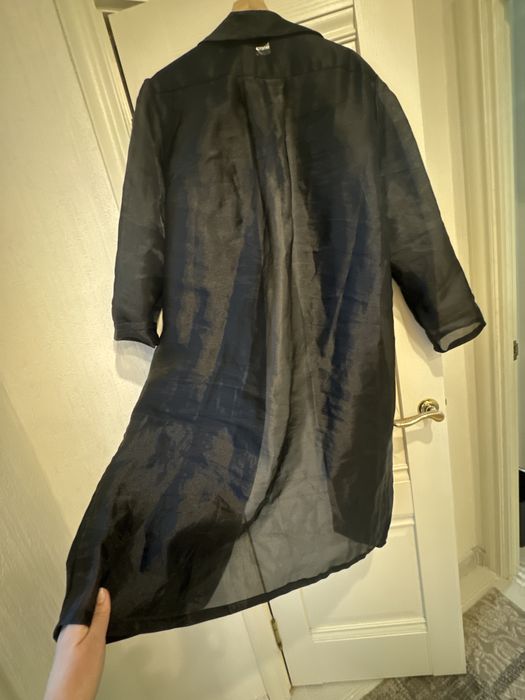 Продам накидку от дизайнера атлас и органза ДЕШЕВО стостояние идеально