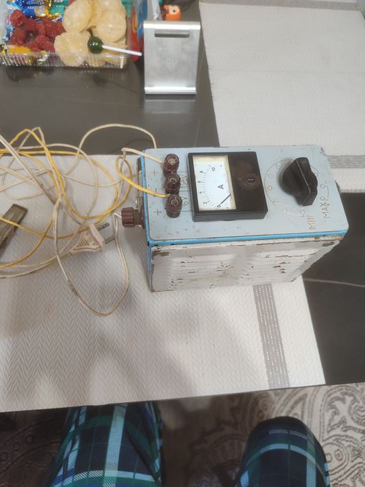 Зарядное устройство аккомуляторов