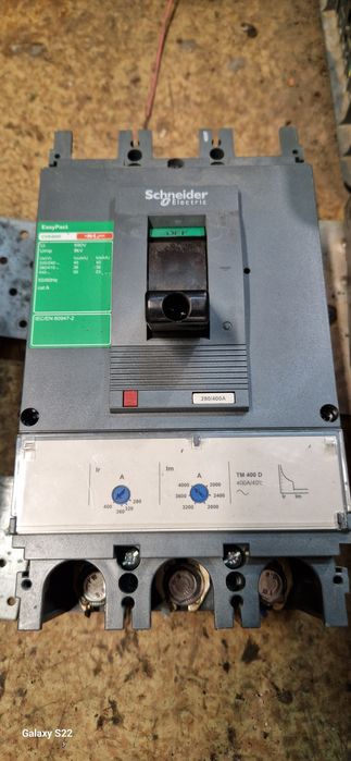 Автоматичен прекъсвач от 250 да 400 А2, Schneider, LS