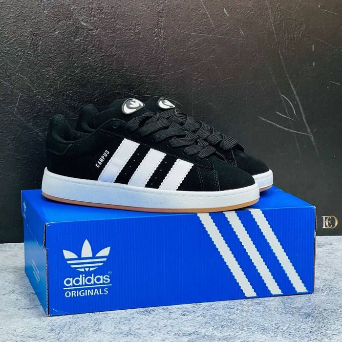 Adidași dama și bărbați