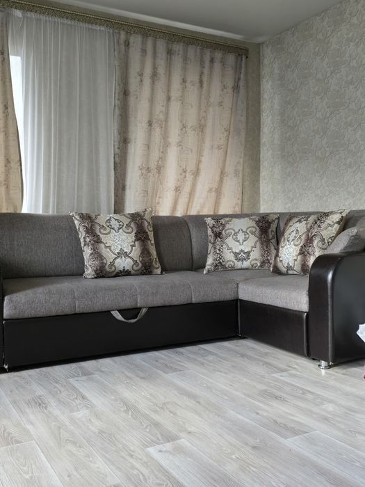 Продам диван угловой.120000