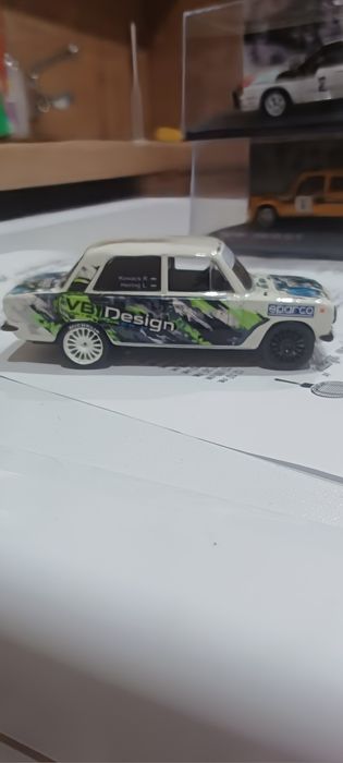 Метално моделче,