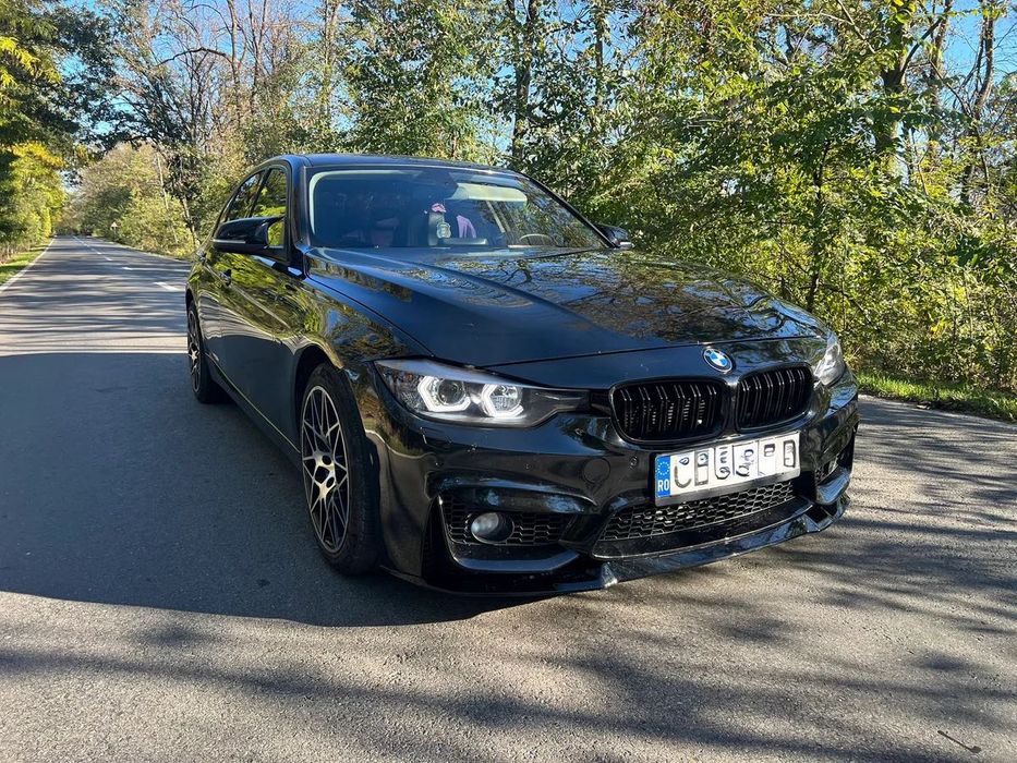 Lip prelungire bara fata M3 BMW Seria 3 F30 F31(2012-2018) negru lucio