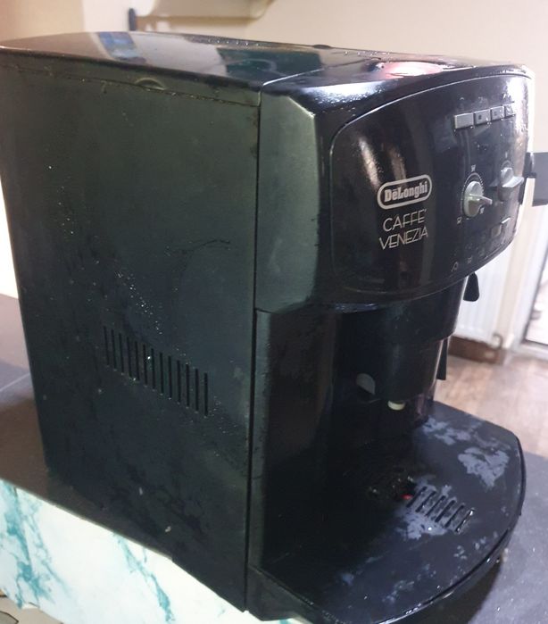 Expressor Delonghi si Krups