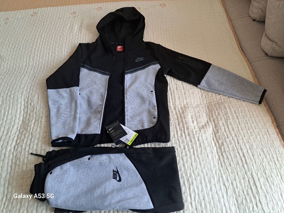 Спортивная кофта Nike Черно-серый