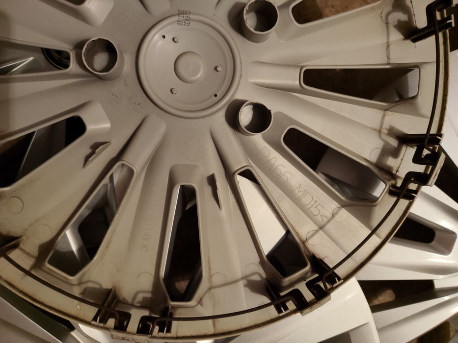 Set jante tablă R15 + capace originale Volskwagen R15