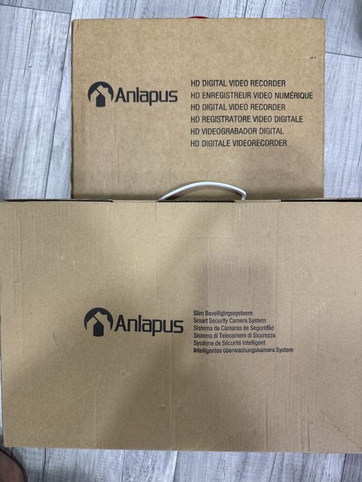 Sistem de supraveghere + video recorder , sigilate !