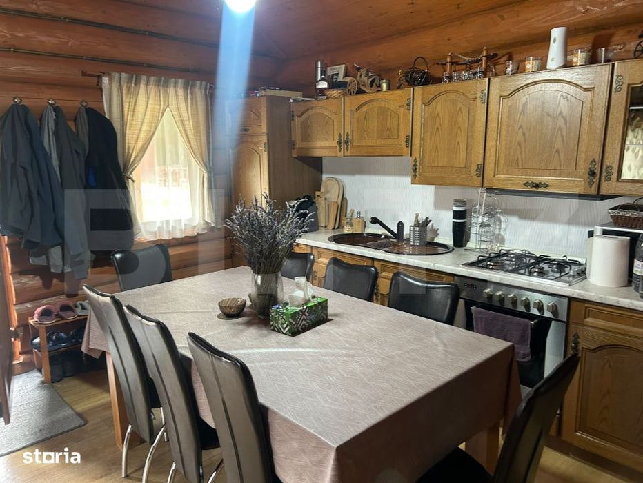 Cabana din busteni - refugiu ideal in mijlocul naturii