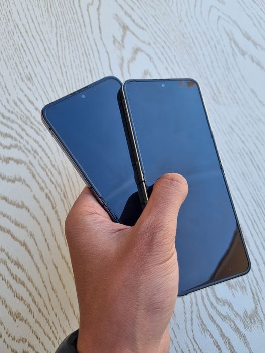 Samsung Galaxy Z Flip 5. Grey/Mentol. Vietnam/Korea. OzU 8/256 GB