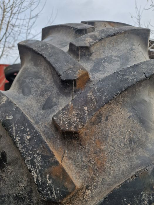 Anvelopă tractor 16.9R30 (420/85R30) marca Continental