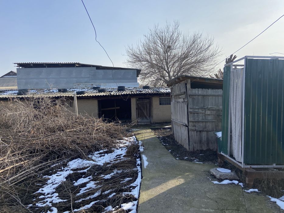 Үй сатылады Мырзакентте.