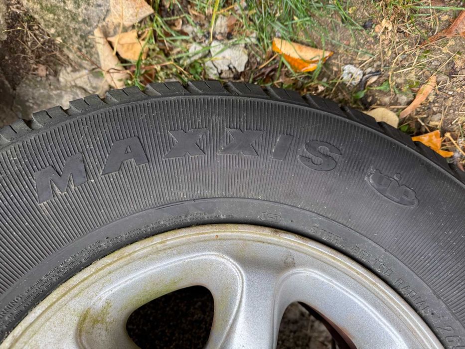 Алуминиеви джанти с гуми 15 цола за джип Mitsubishi Pajero