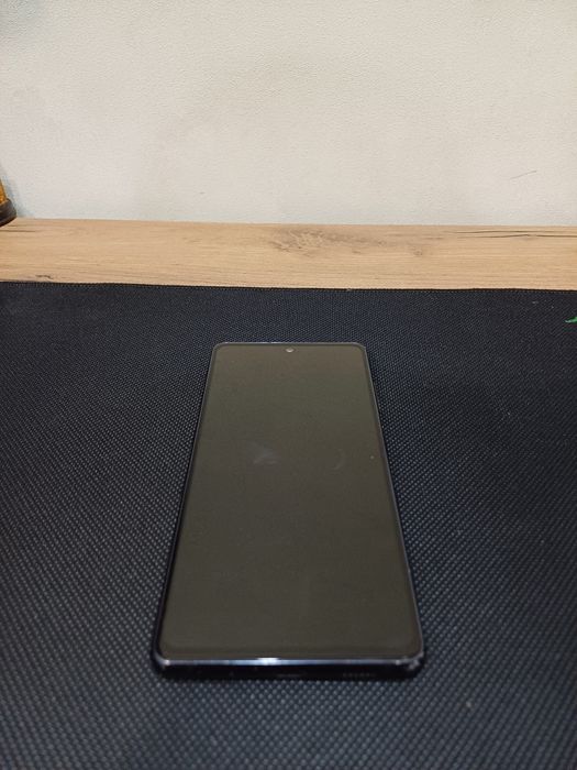 Продаётся телефон Samsung S20FE