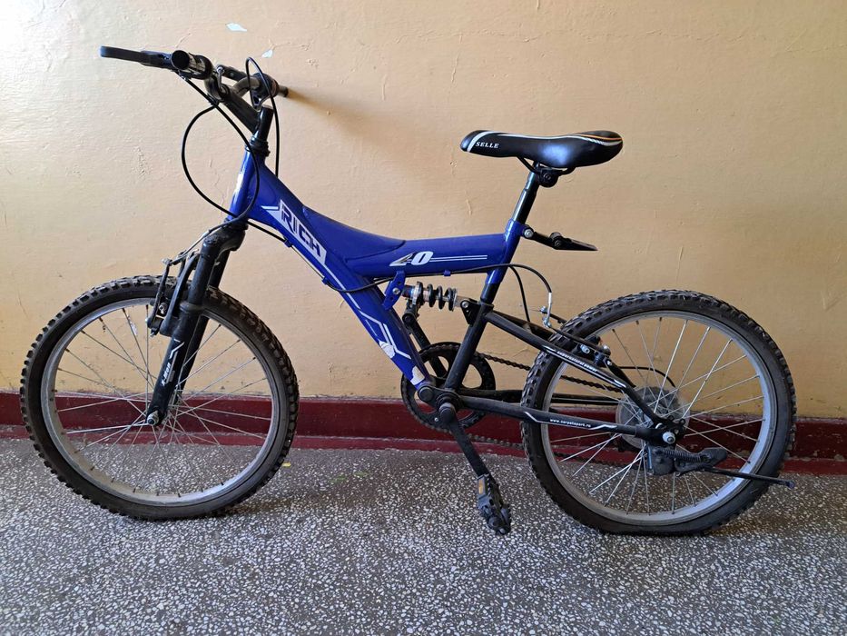 Bicicletă copii 6-10 ani