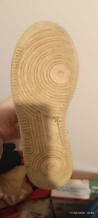 Vand incaltari grosute mar 31