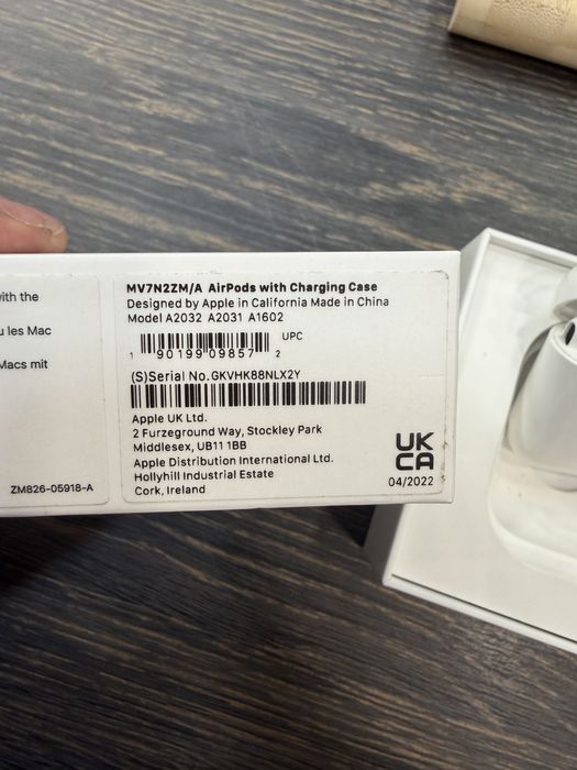 MrsAmanet: air pods 2