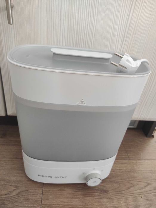 Продавам Philips Avent Premium SCF293/00 стерилизатор и сушилня