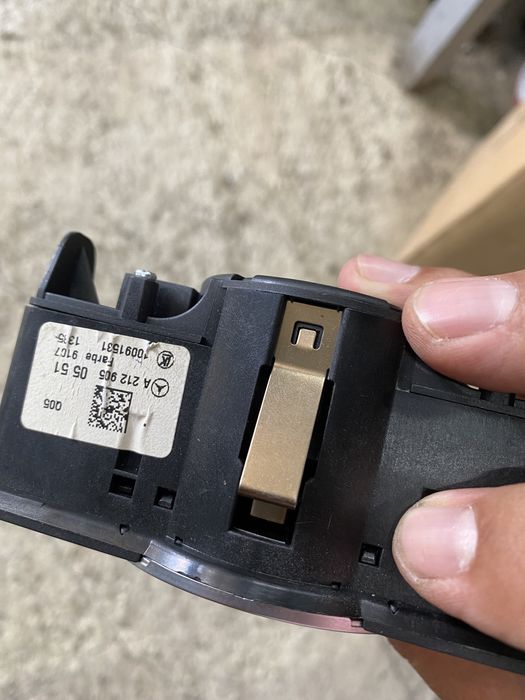 Бутон фарове Mercedes w204 w212 x204 glk E C клас оригинал 545 31 04