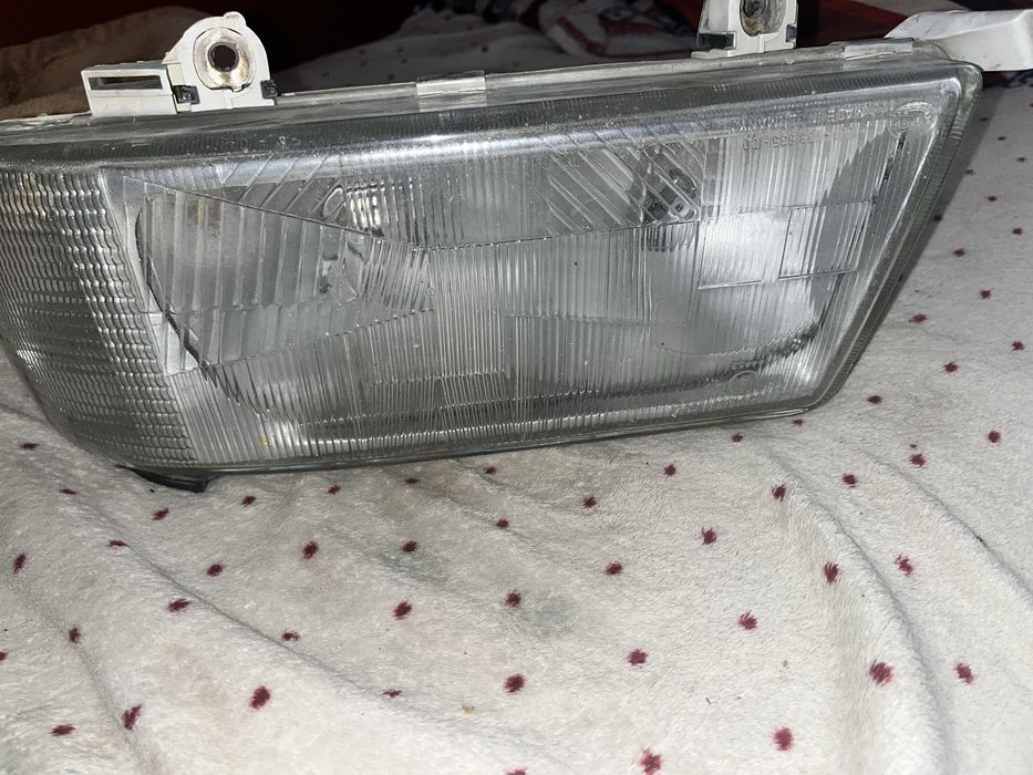 Фара Audi 80 b4 моноблок