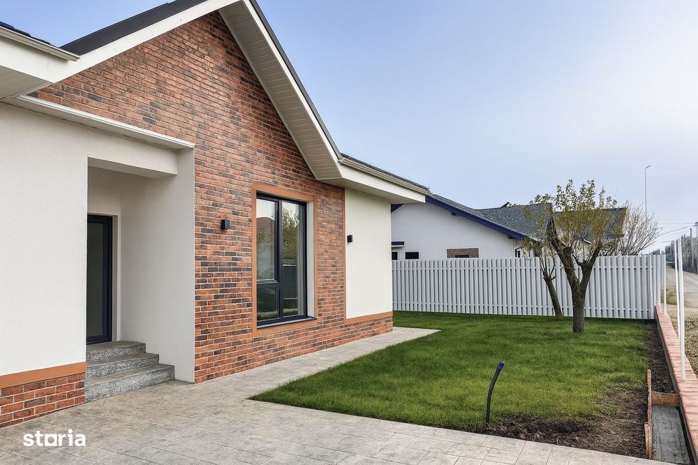 Casă parter 4 camere, acces civilizat + utilități publice, canalizare