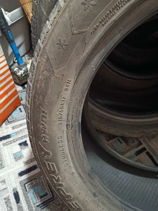 Зимние шины размер 215/55/17
