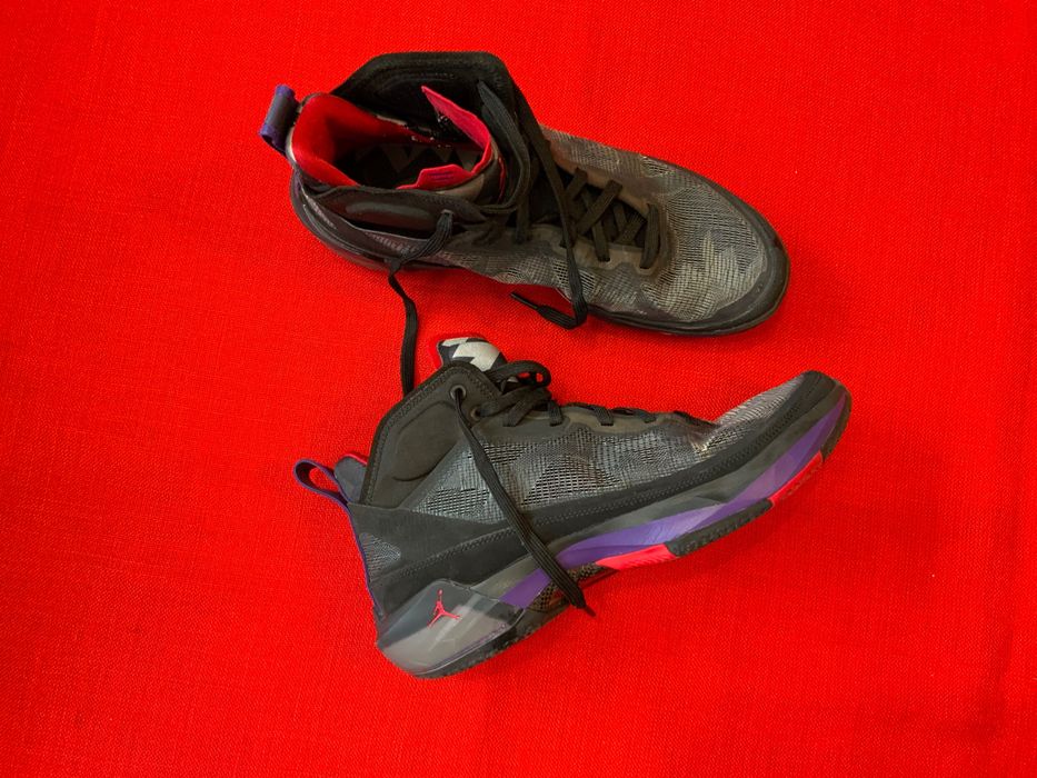Air Jordan-оригинални маратонки 43 номер