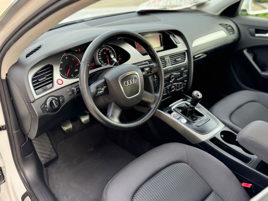 Audi a4 b8 2.0 tdi 143 cp