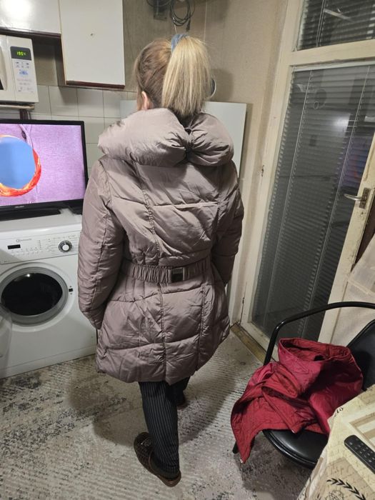 Дамско зимно яке с качулка