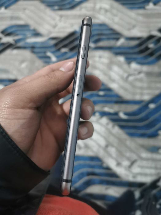 Apple iPhone 8  64GB