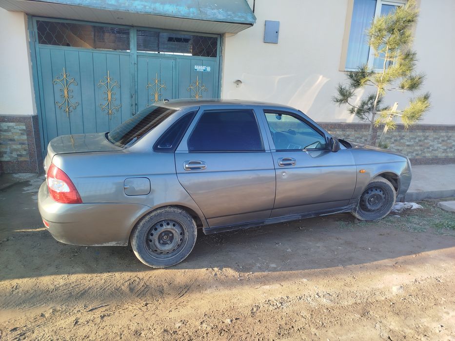 Автомобил сотилади