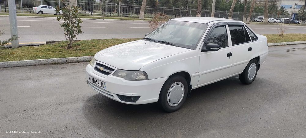 Nexia2  2015 yilgi benzin srochno sotiladi