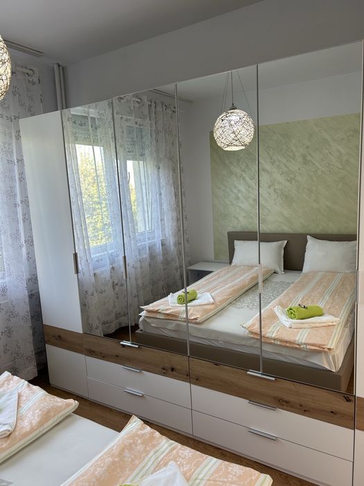 Три многостайни апартамента на една локация