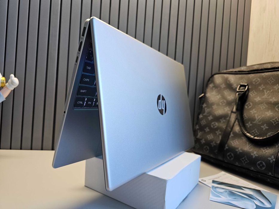 ПРОДАМ HP Laptop 15-FC0130NI Ноутбук Ryzen™3-7320U/4GB/256SSD/15.6"FHD