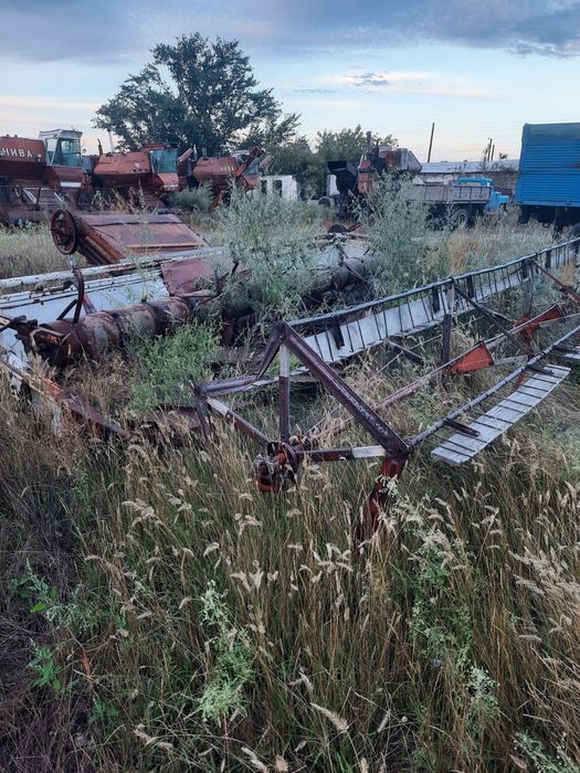 Комбайн нива жатки