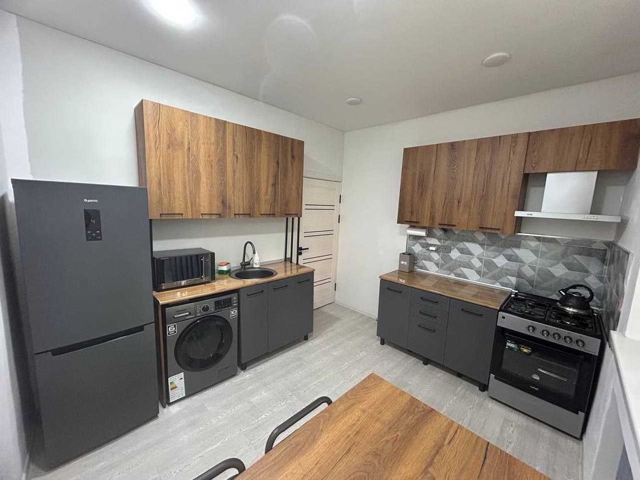 Срочно сдается квартира в центре города Лабзак | парк Локомотив