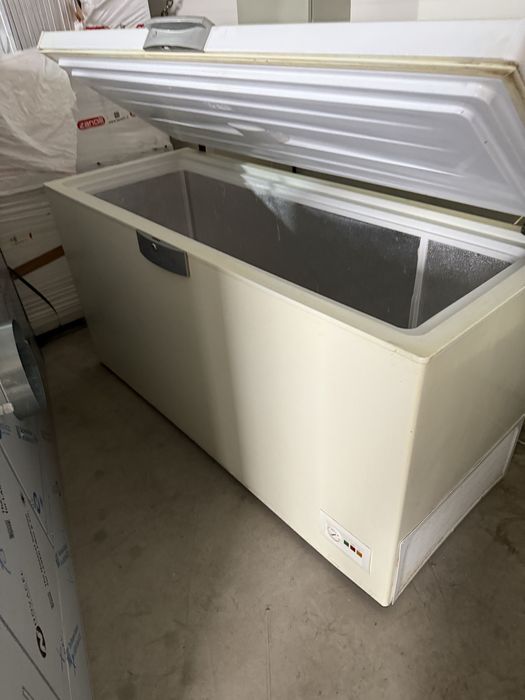 Lada congelare Beko 370 litri, garantie