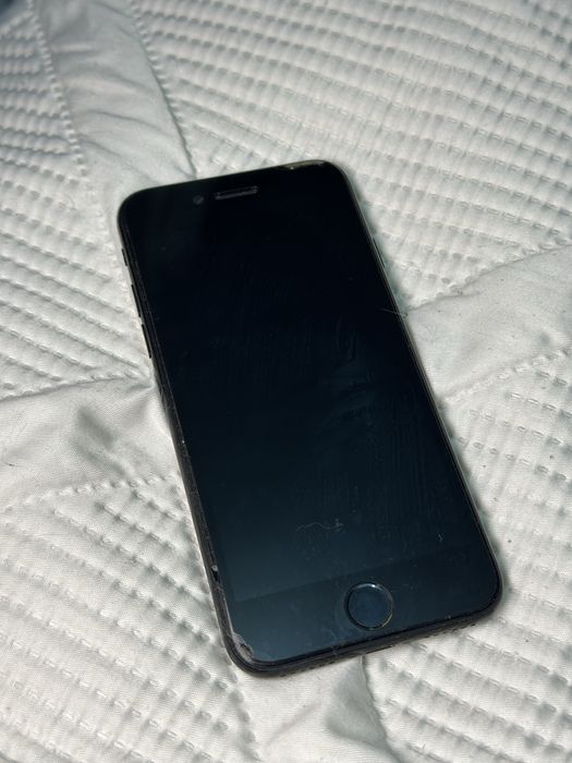 Продам Iphone 7 128 GB