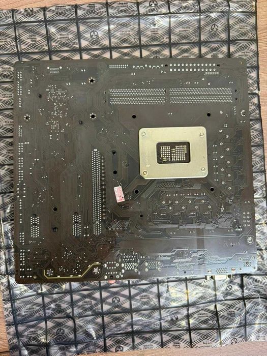 продам мат плату B660M D2HX DDR4