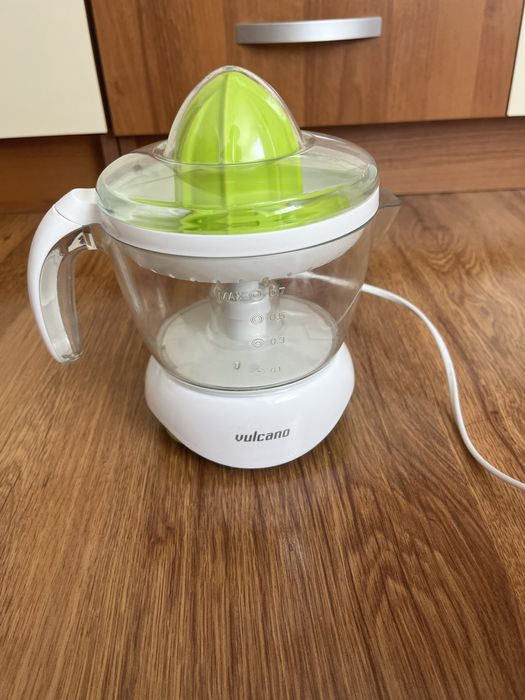 Сокоизтисквачка / преса за цитруси, фрешове