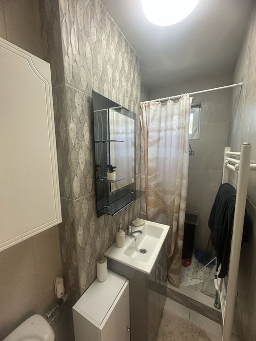 Proprietar vand apartament  micro 19
