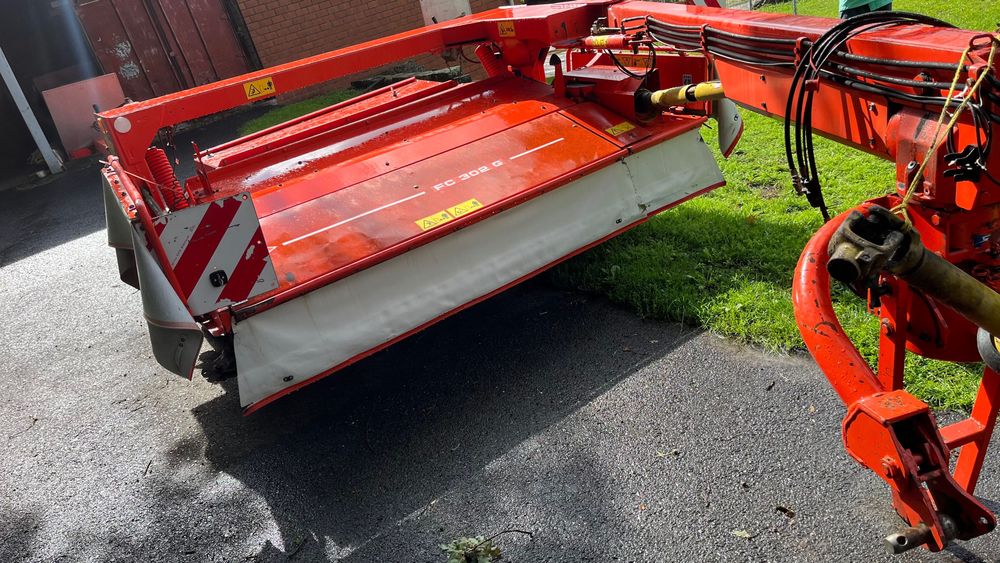 Kuhn FC 302 G, Case, John Deere, Claas, Belarus tortadi