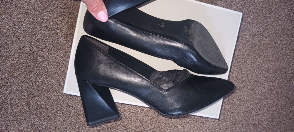 Обувки на марката  Тамарис