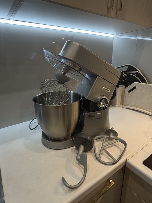Миксер Kenwood Chef XL