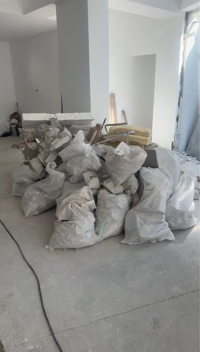 Trasport moloz Mecanizat&Manual