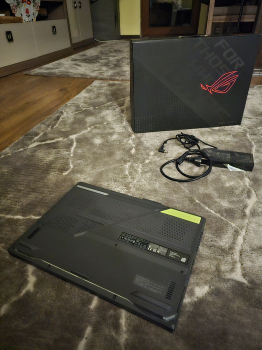 • Laptop Gaming Asus Rog G513 | Ryzen 7 6800H 4.7GHz | RTX 3050 | SSD