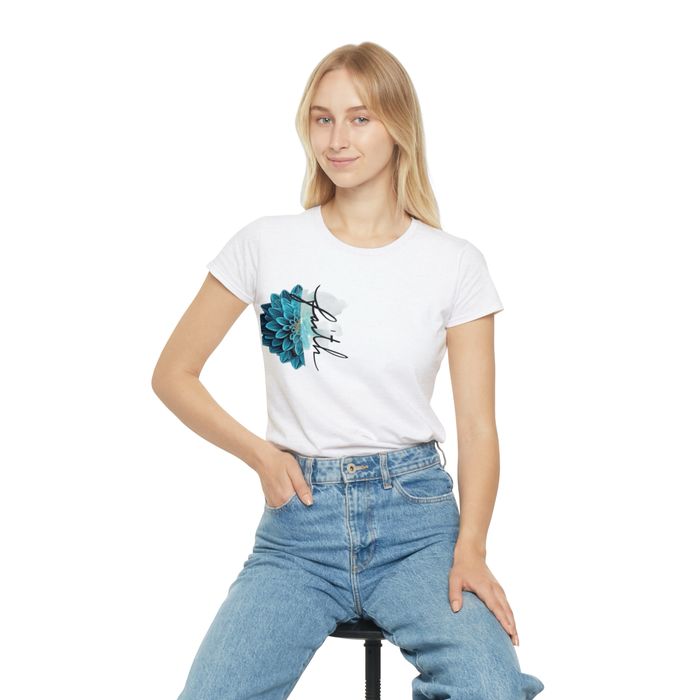 Дамска тениска.