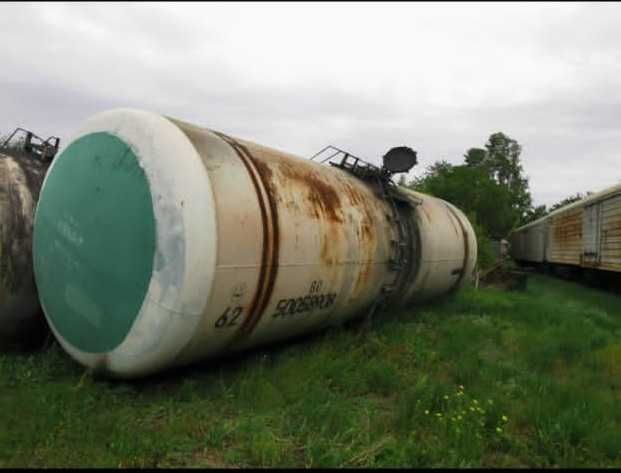 Продаются цистерны вагонные 75 тонные. Звоните. Торг.