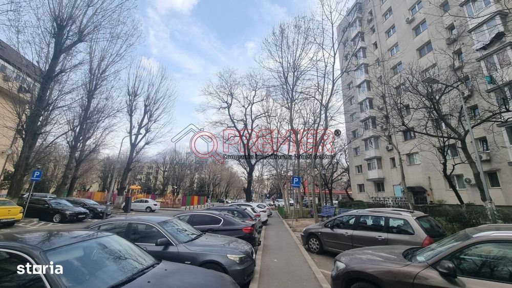 Apartament 2 camere Sector 4 -  Straja